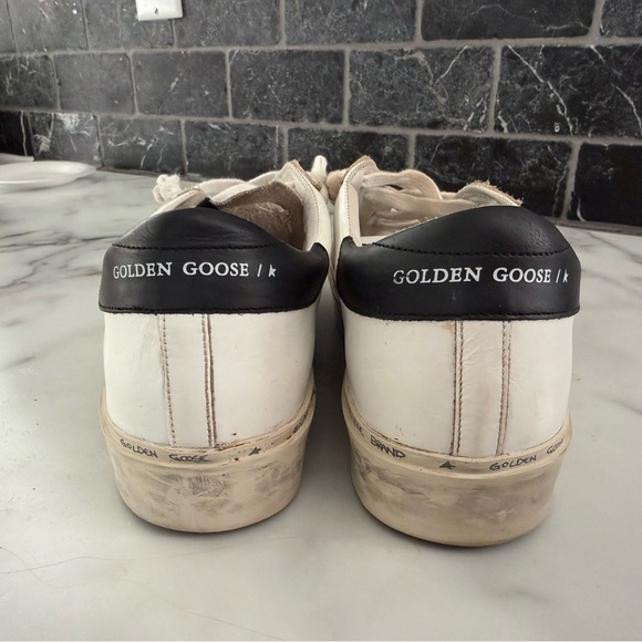 Golden Goose White Leather Hi Star Sneakers with Black Heel - Picture 7 of 7